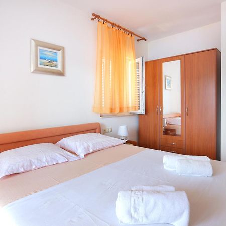 Apartments By The Sea Seget Vranjica, Trogir - 13771 Pokój zdjęcie