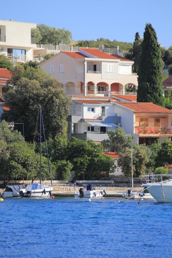 Apartments By The Sea Seget Vranjica, Trogir - 13771 Zewnętrze zdjęcie