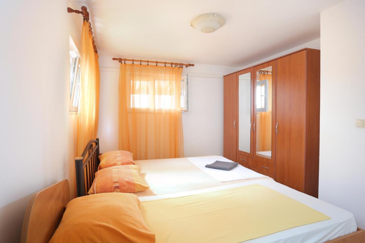 Apartments By The Sea Seget Vranjica, Trogir - 13771 Zewnętrze zdjęcie