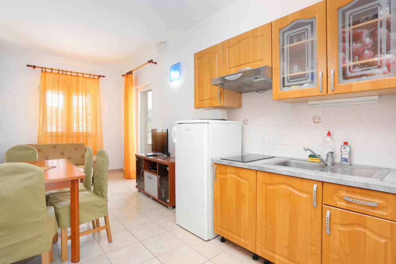 Apartments By The Sea Seget Vranjica, Trogir - 13771 Zewnętrze zdjęcie