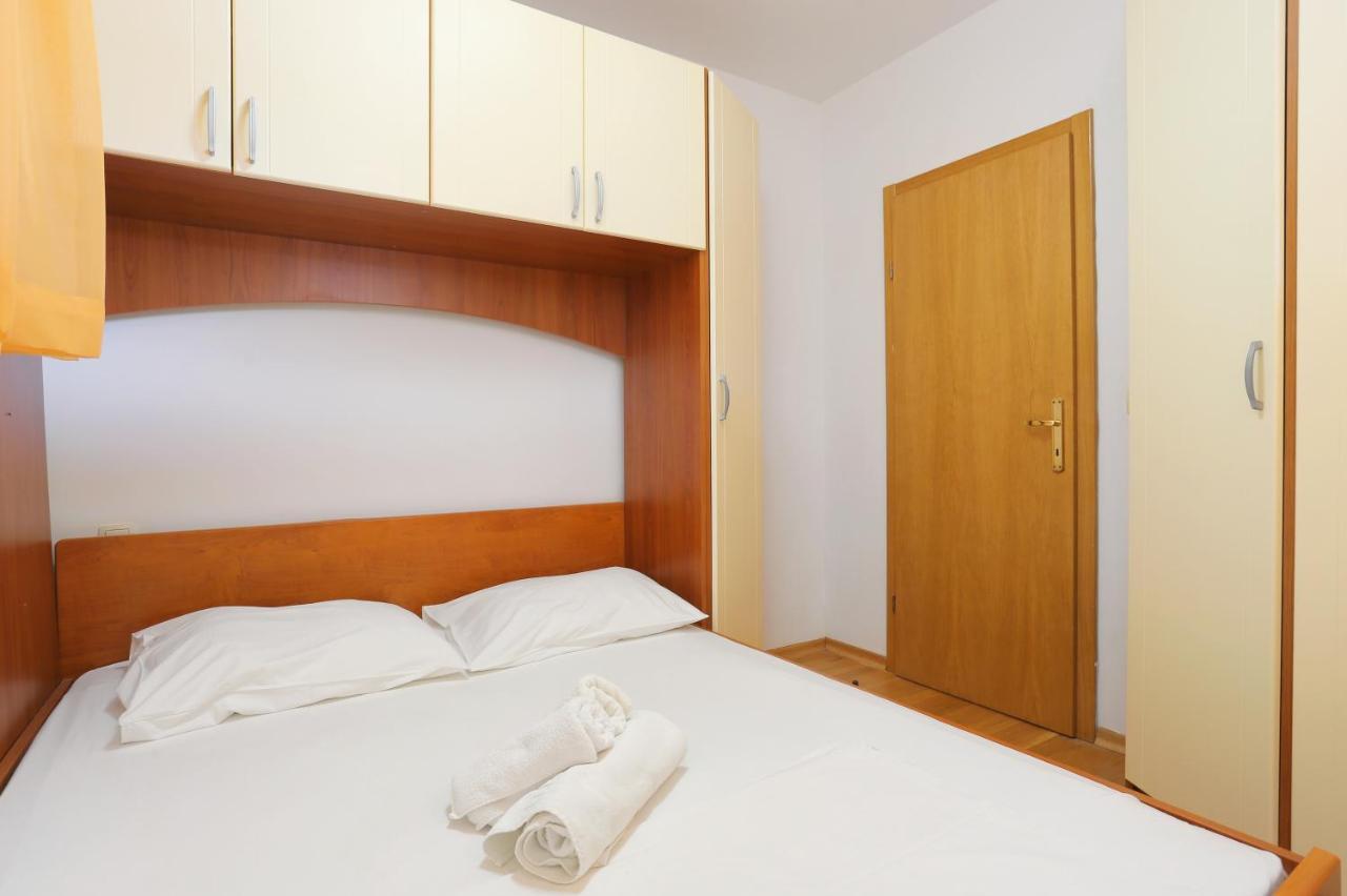 Apartments By The Sea Seget Vranjica, Trogir - 13771 Zewnętrze zdjęcie