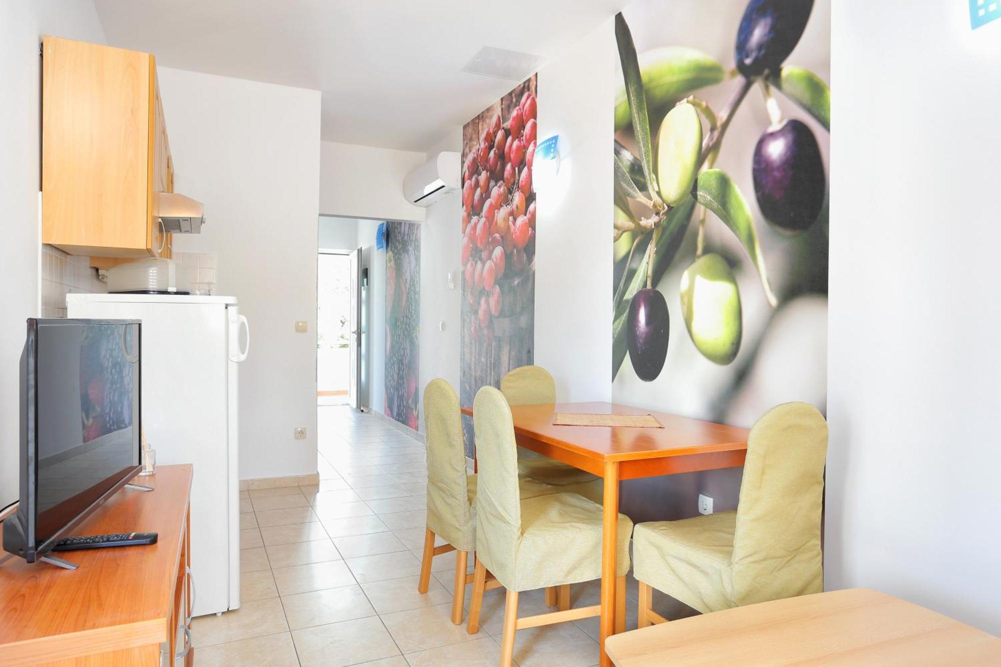 Apartments By The Sea Seget Vranjica, Trogir - 13771 Pokój zdjęcie
